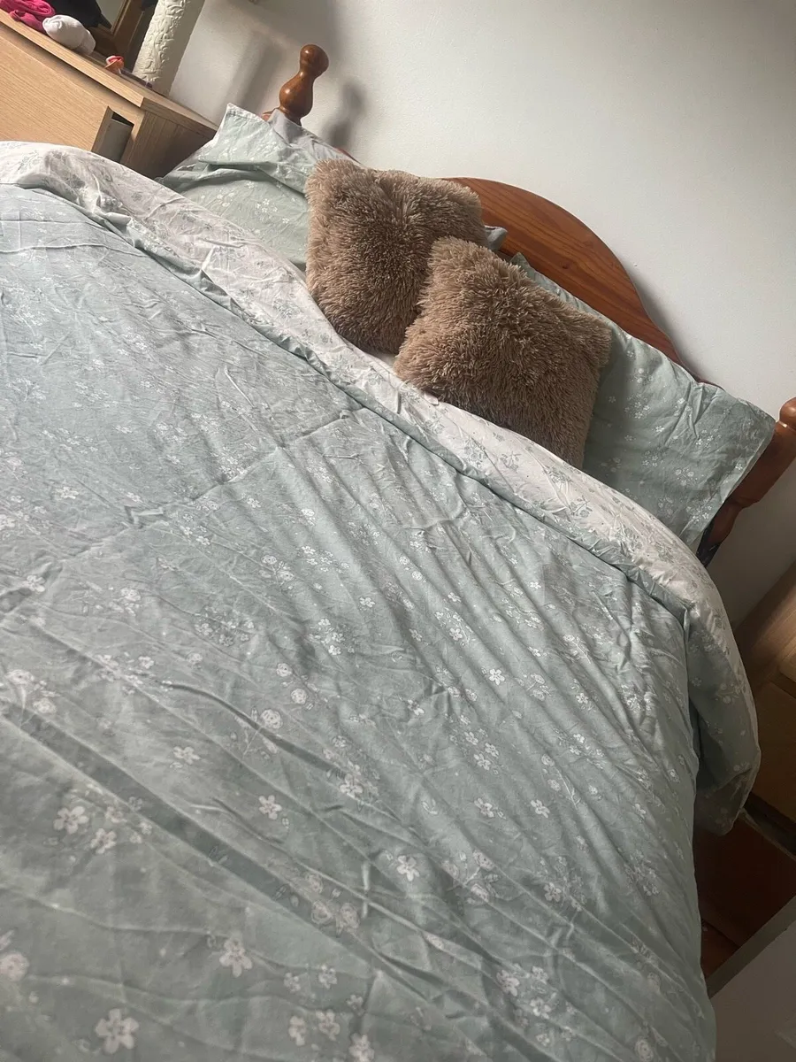 Pine double bed - Image 1