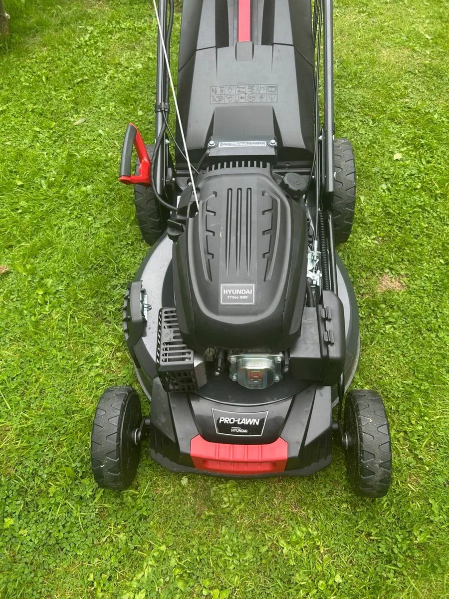 Pro Lawn electric start Hyundai lawnmower - Image 2