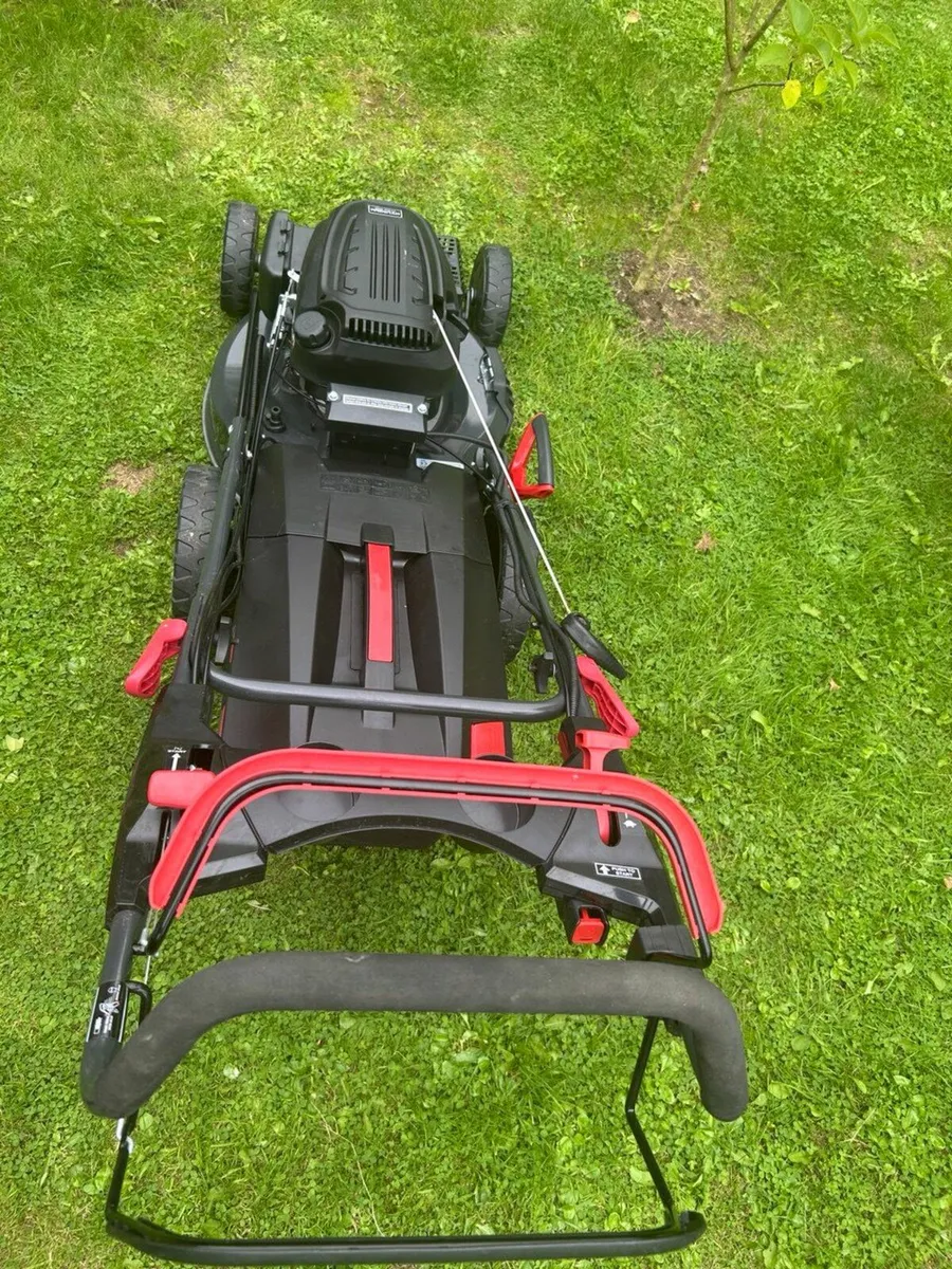 Pro Lawn electric start Hyundai lawnmower - Image 3