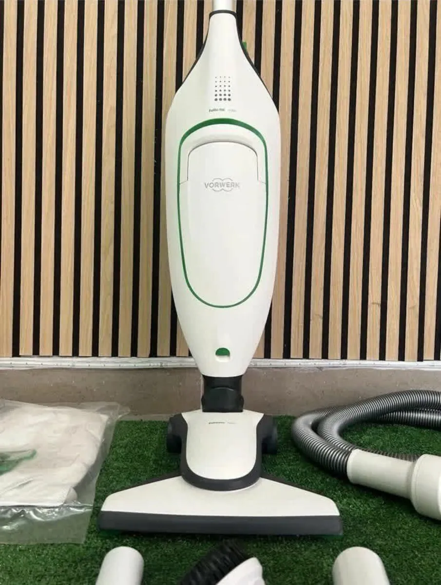 Folletto vk200 PRODUCT LIKE NEW + HOSE KIT - Image 3