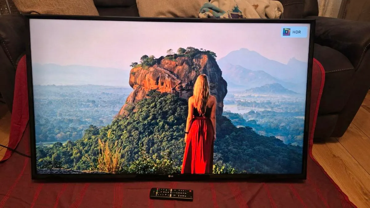 50 inch LG 4K UHD Smart TV - Image 3