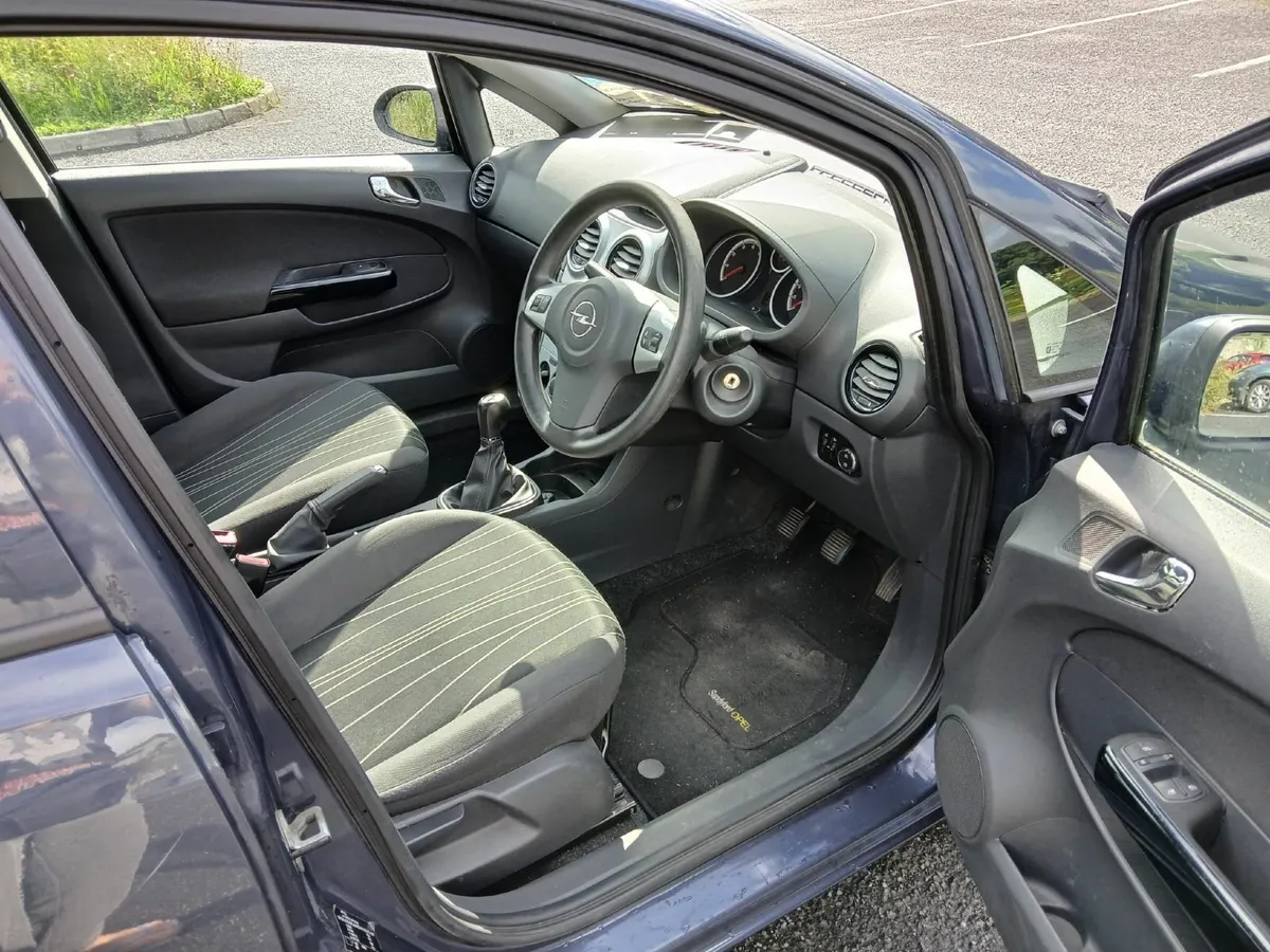 Opel Corsa 2011 - Image 4