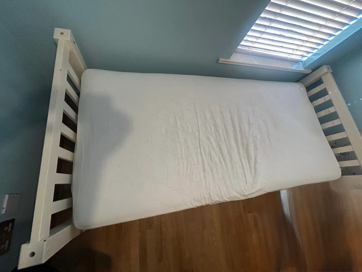 Single Bed - Image 2