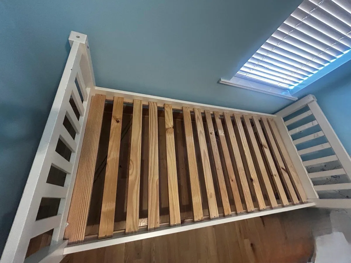 Single Bed - Image 3