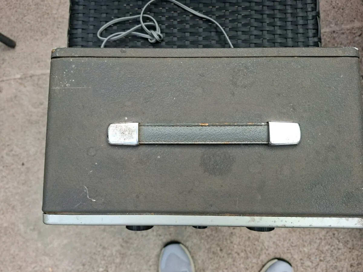 Vintage Heathkit Television Alignment Generator - Image 3