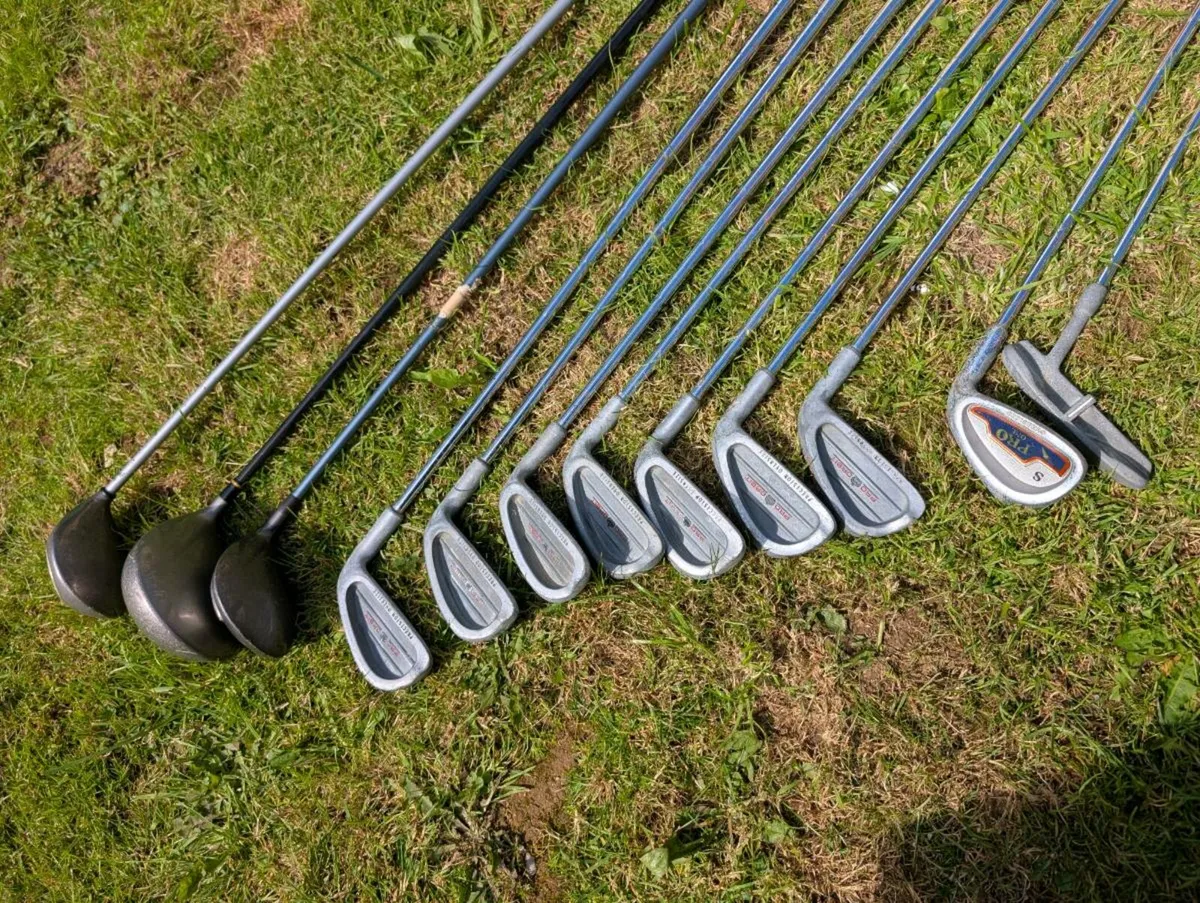 Set of adult Golf clubs & putter - Image 1