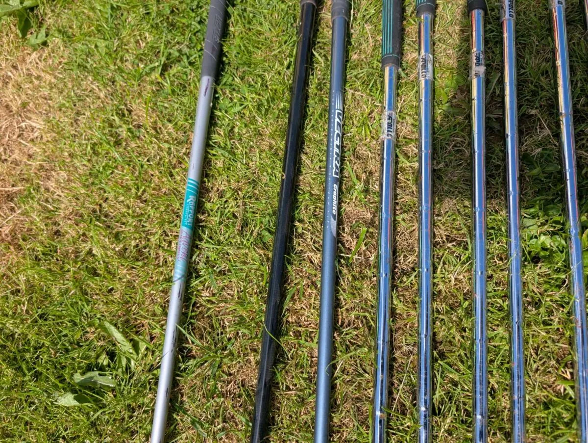Set of adult Golf clubs & putter - Image 3