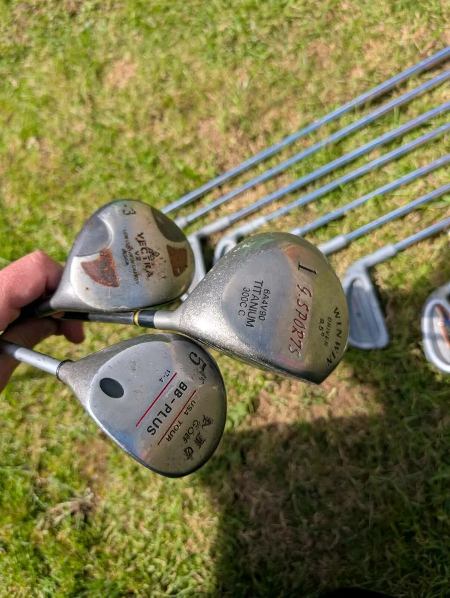 Set of adult Golf clubs & putter - Image 4
