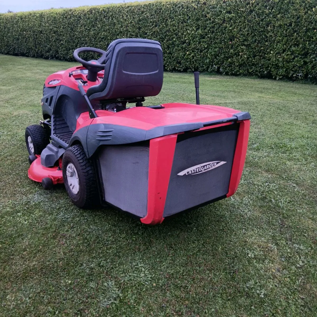 Castlegarden 22hp twin cylinder with 48" deck - Image 2