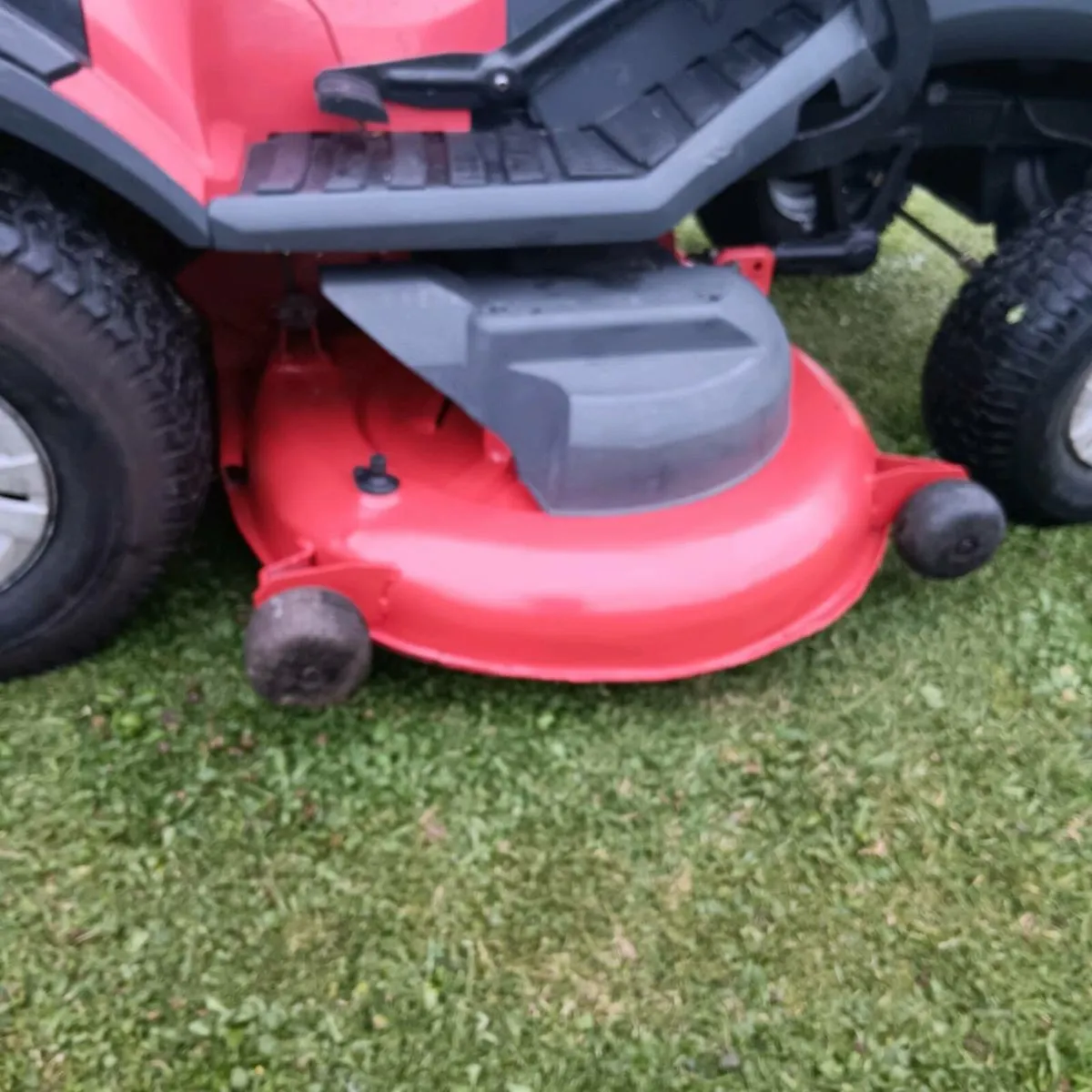 Castlegarden 22hp twin cylinder with 48" deck - Image 4