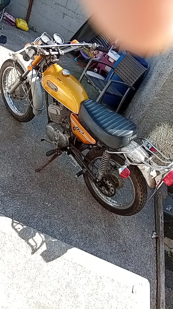Vintage yamaha DT 175 - Image 2