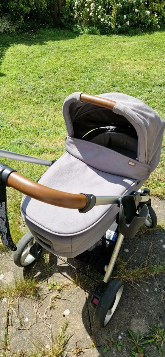 MAMAS & PAPAS flipxt2 push chair set - Image 4