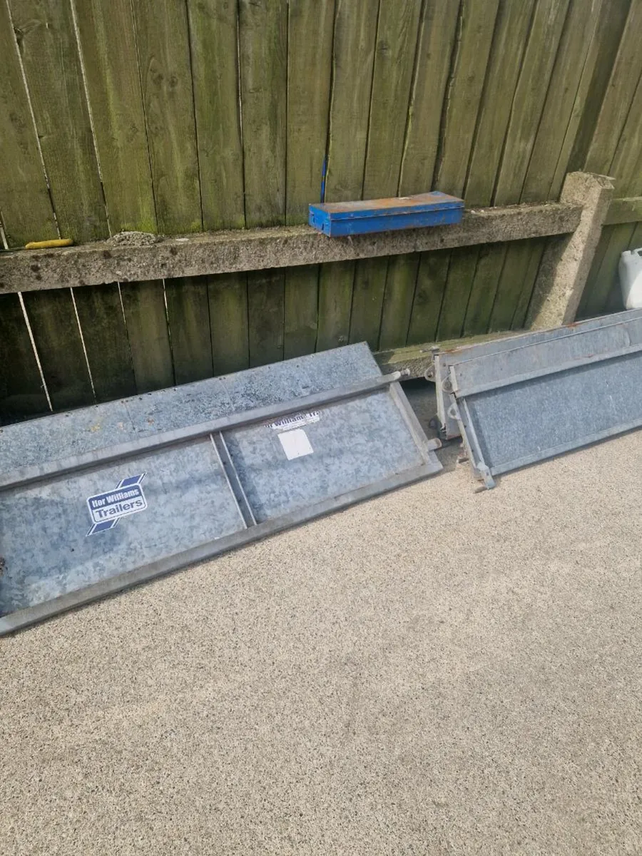 Sides - Image 3