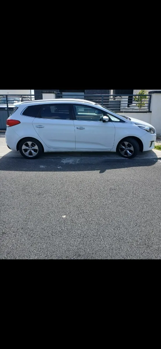 Kia Carens 2014 - Image 1