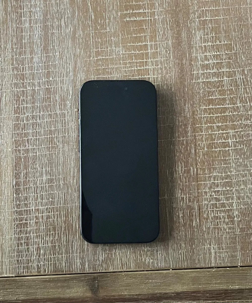 iPhone 15 - 128GB - Black - Image 1