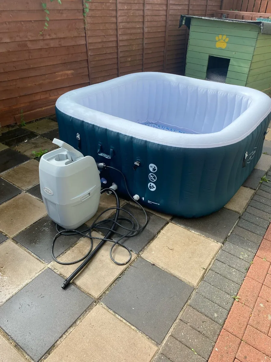 Jacuzzi - Image 1