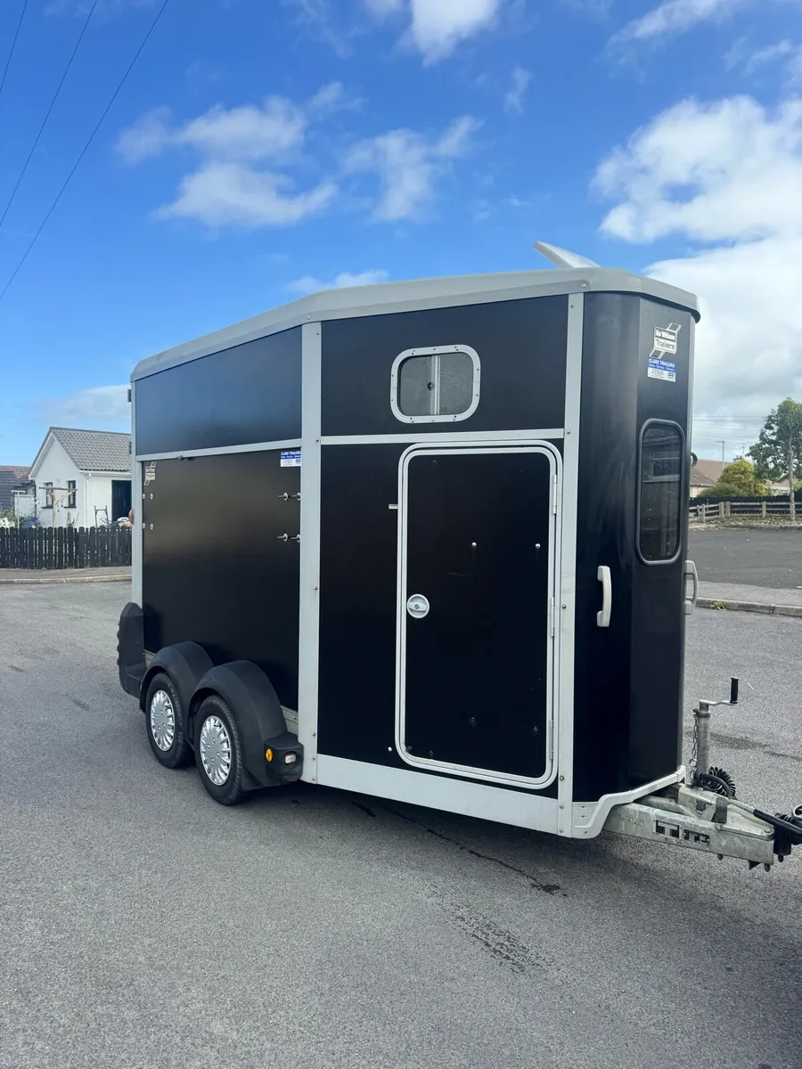 Ifor Williams 511 Horse box - Image 1
