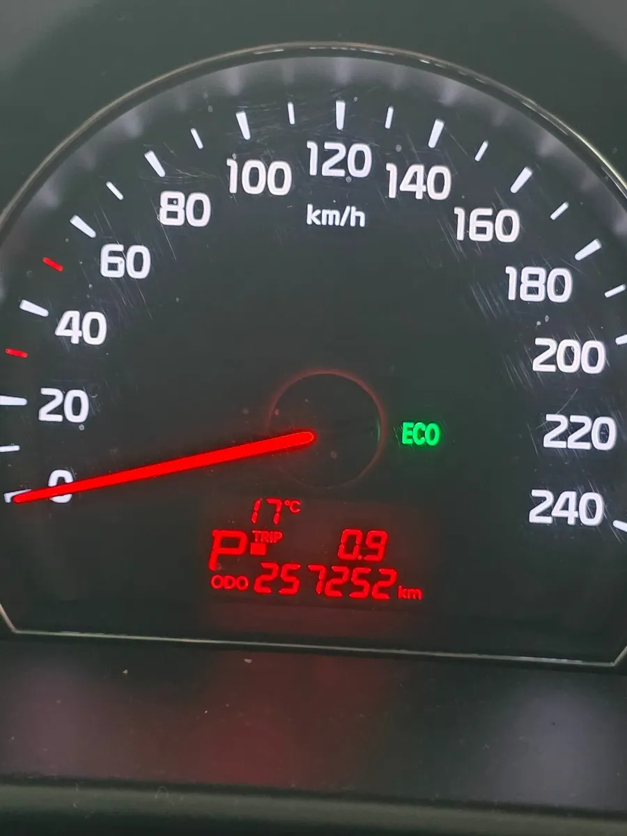 Kia Sorento 2013 2.2diesel Automatic 7seater - Image 2