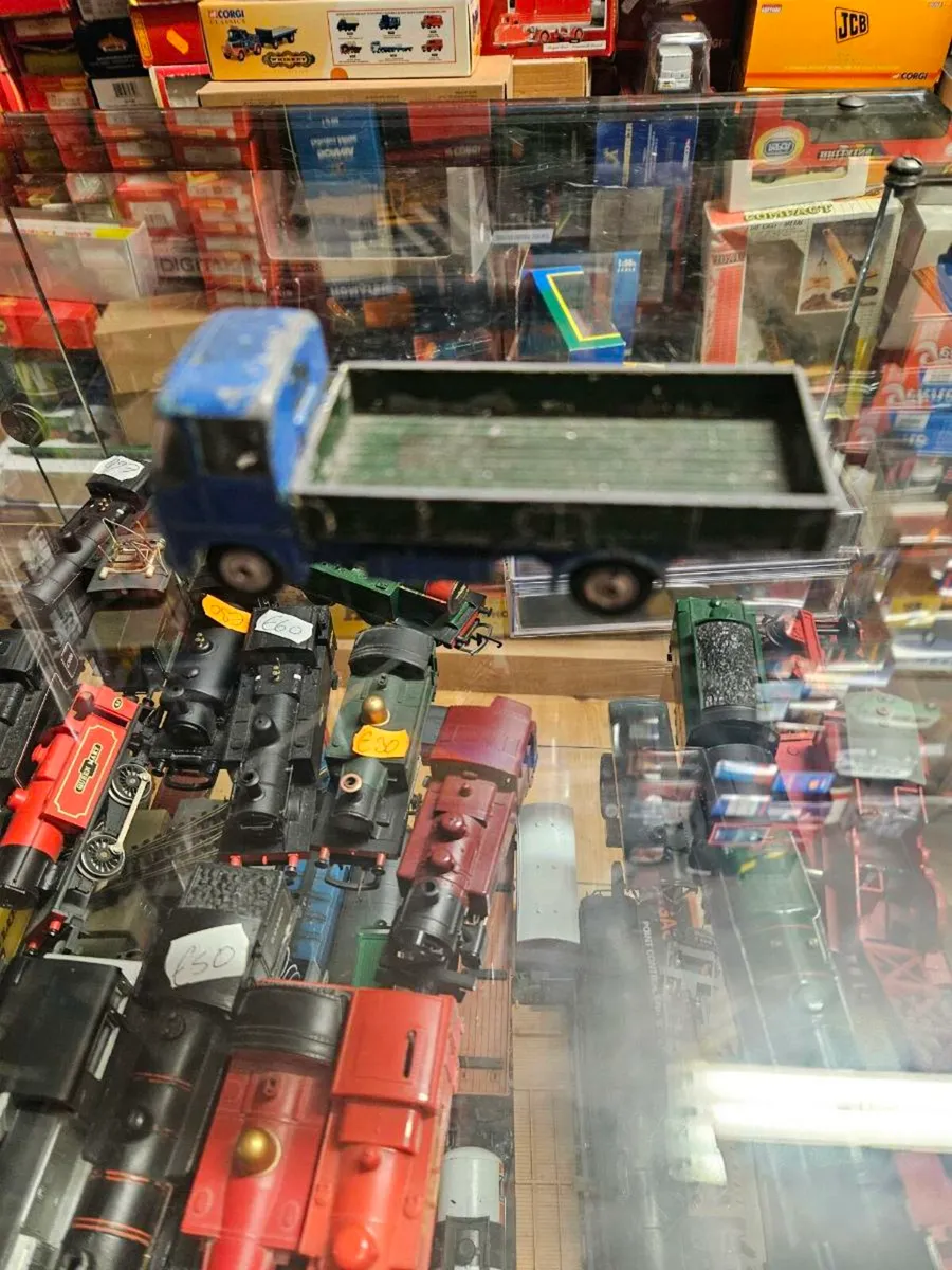 Corgi ERF Truck - Image 3