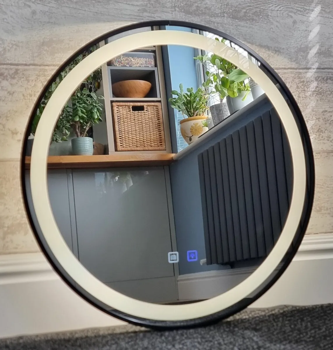 LED Bathroom Mirror Round Black frame Demister - Image 4