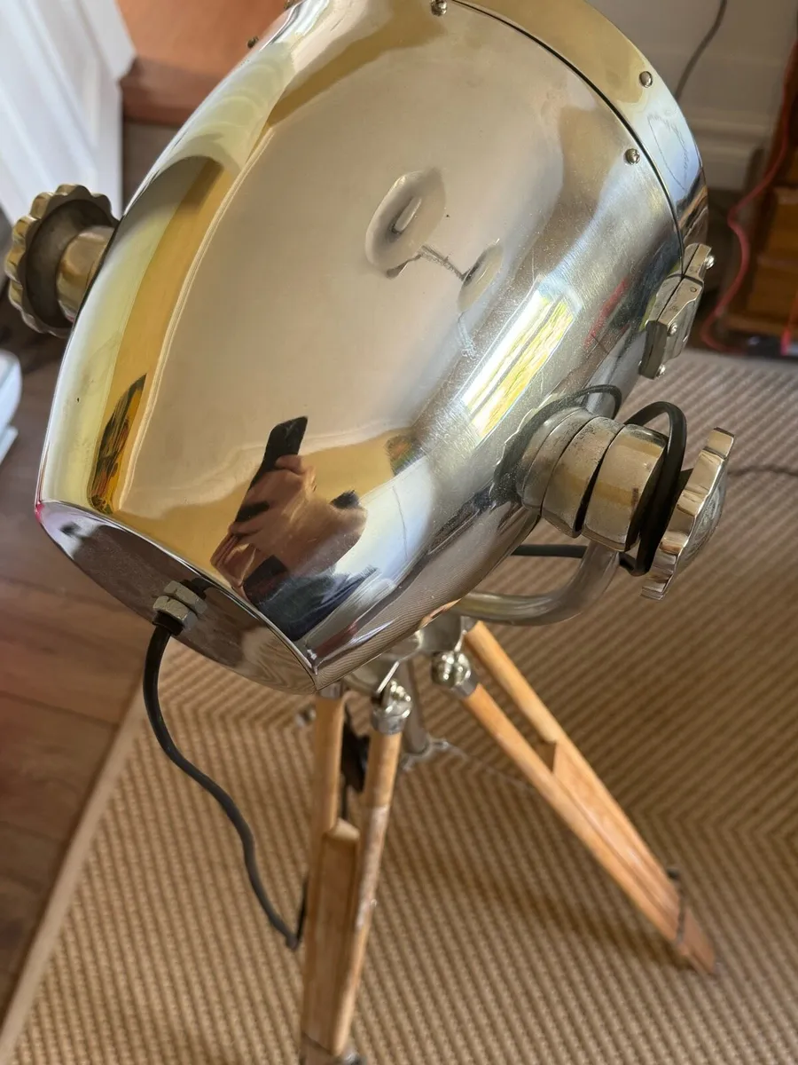 Tripod floor light - Image 4