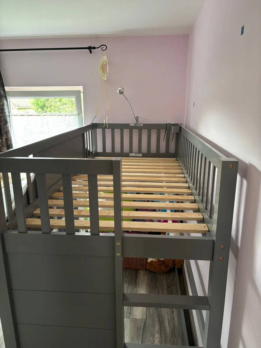 Playhouse bunk bed - Image 2