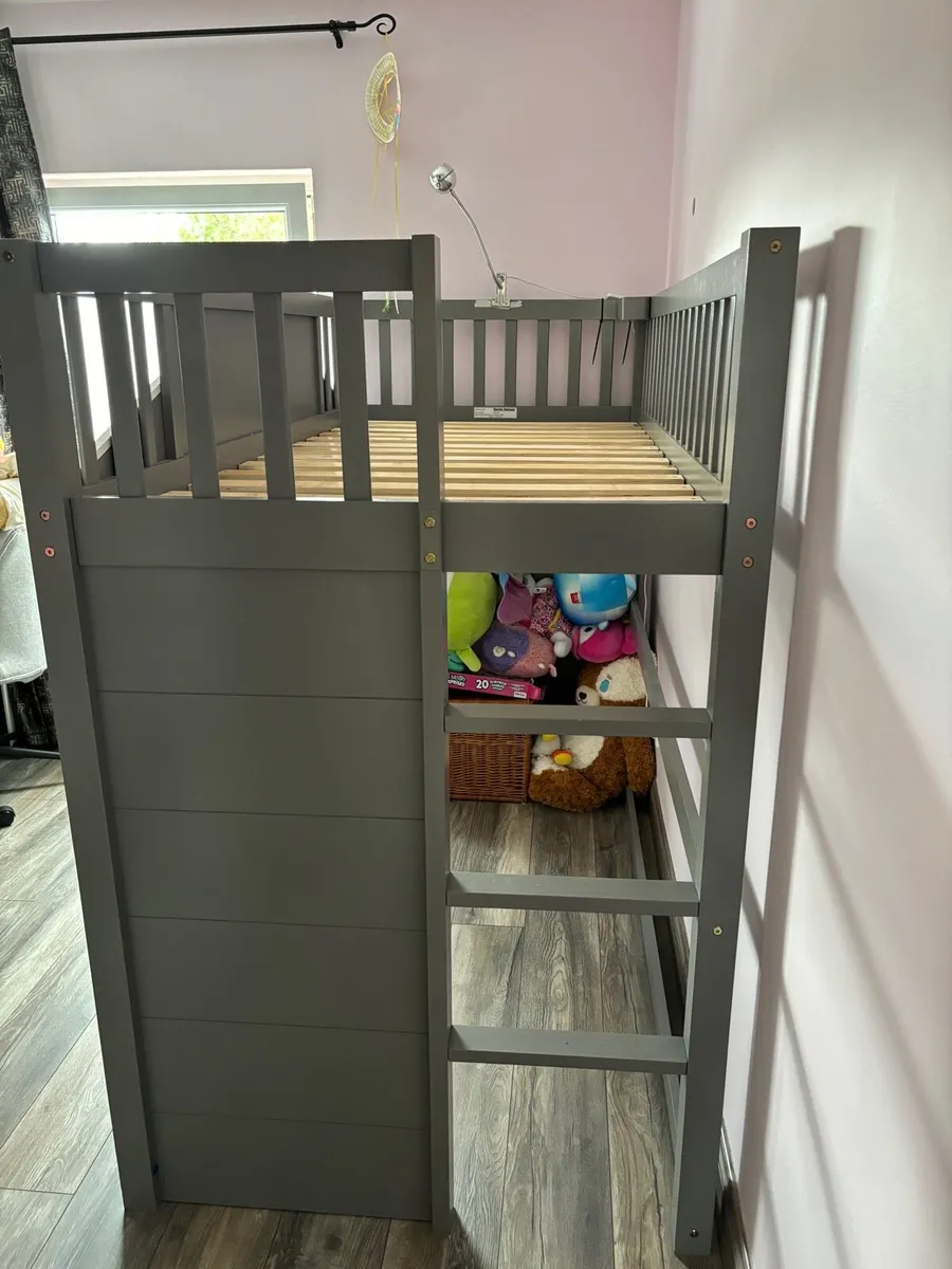 Playhouse bunk bed - Image 3