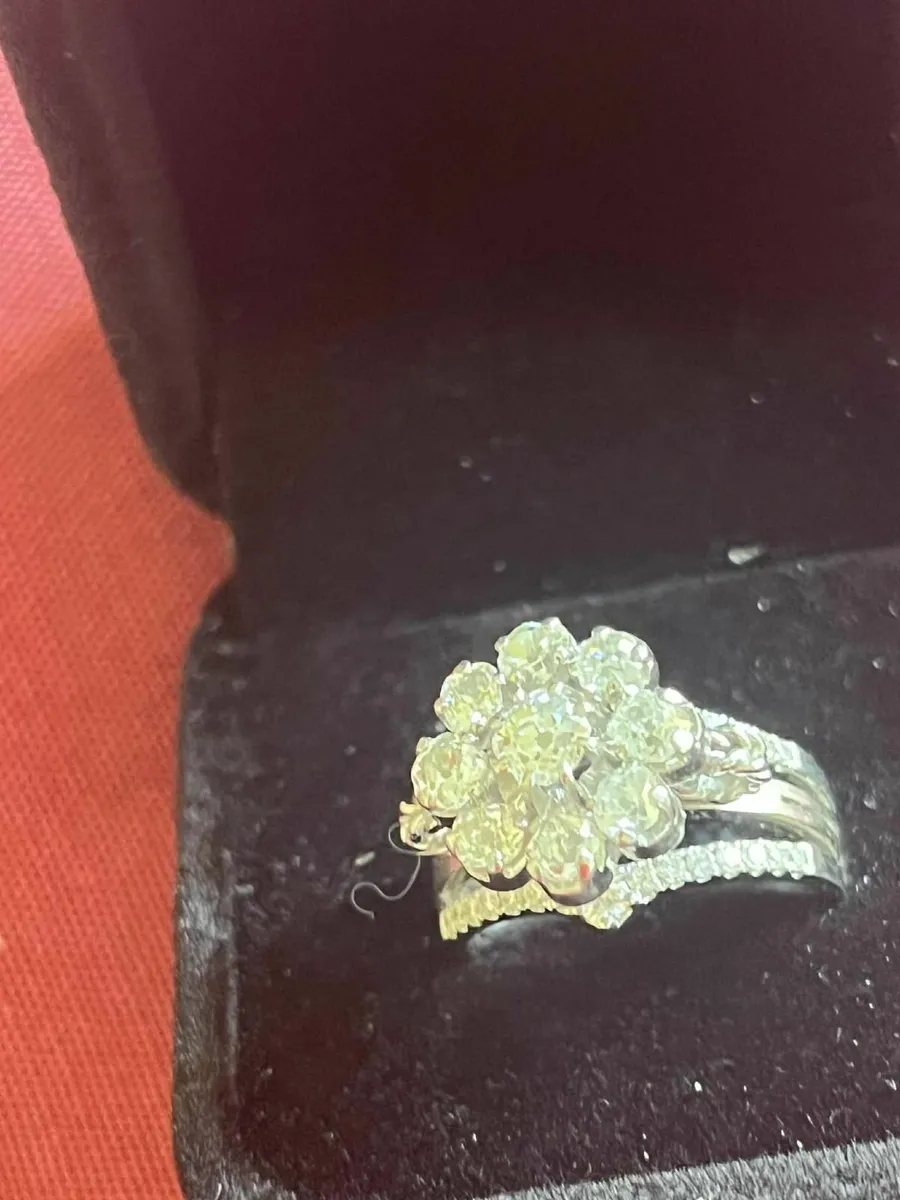 Antique 18 Carat Diamond Ring - Image 2