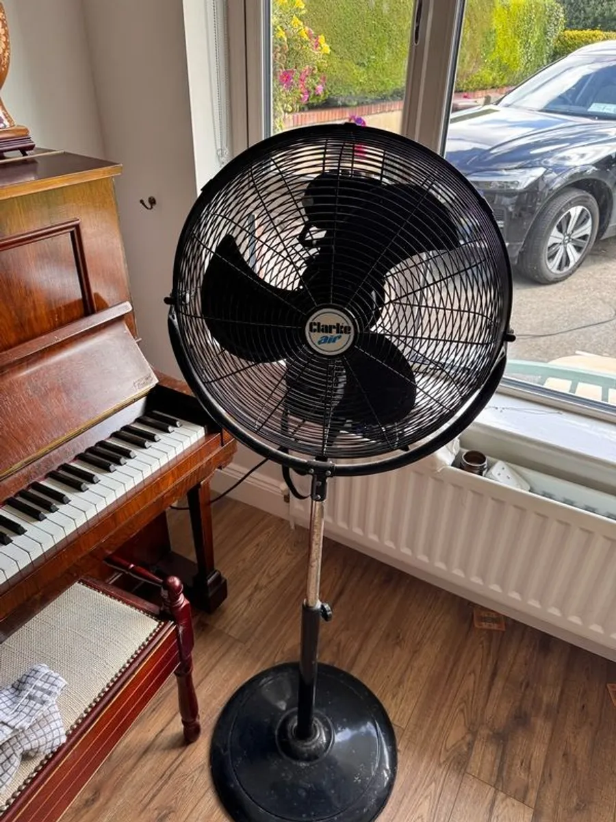 Clarke Air tall standing Turbo Trainer Fan