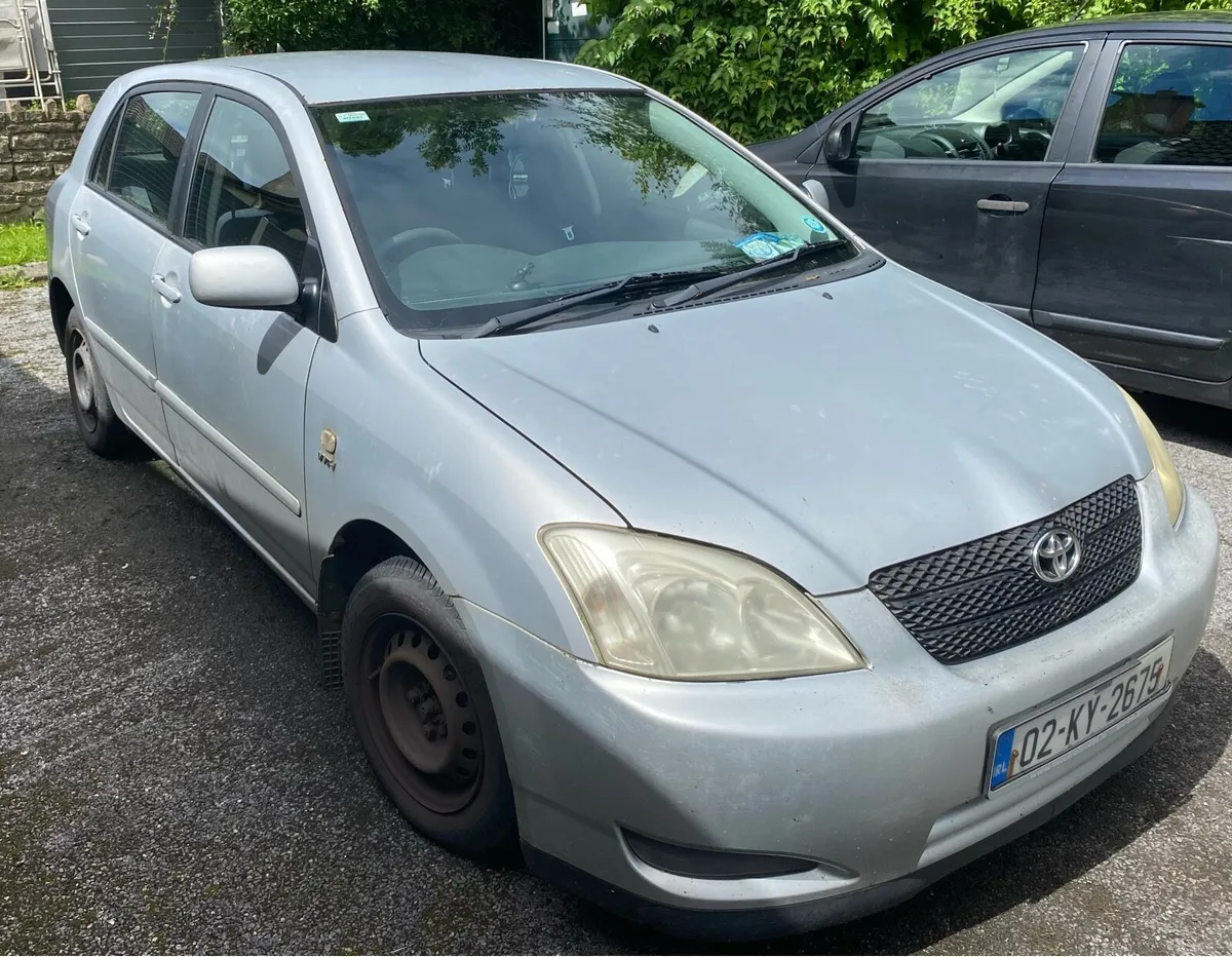 Toyota Corolla 2002 - Image 2