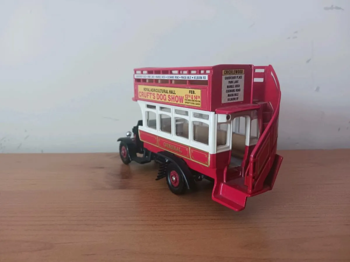 Model bus - Image 3