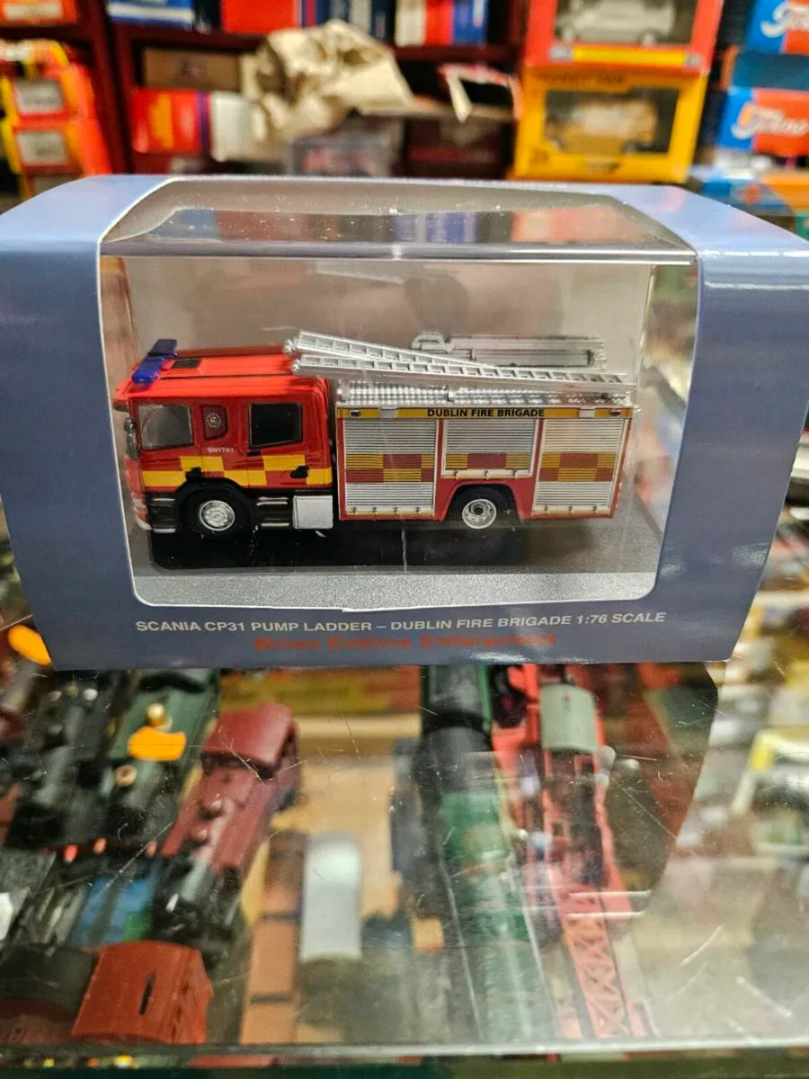 Corgi Oxford Dublin Fire Engine - Image 1