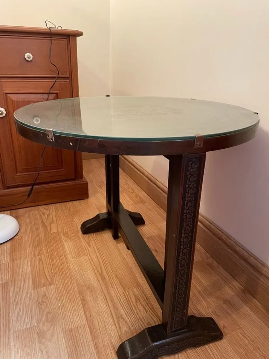 Foldable round table / coffee table with beautifull  carvings - Image 1