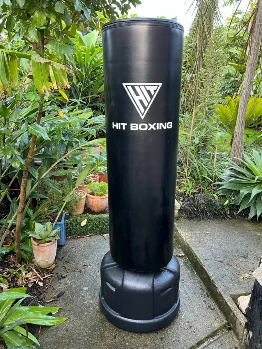 Free Standing Full Punch Bag 5.9ft | 82kg - Image 1