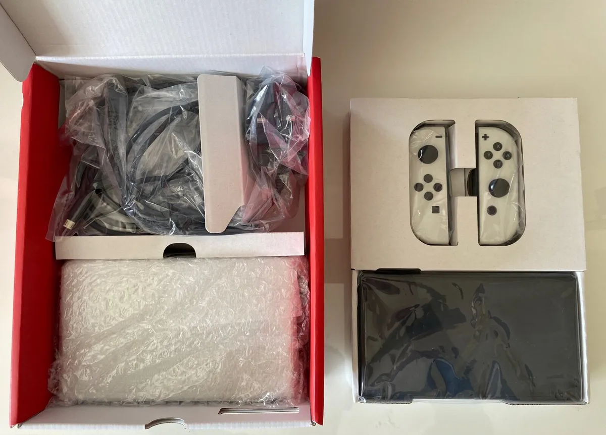 Nintendo Switch OLED White Bundle - Image 1
