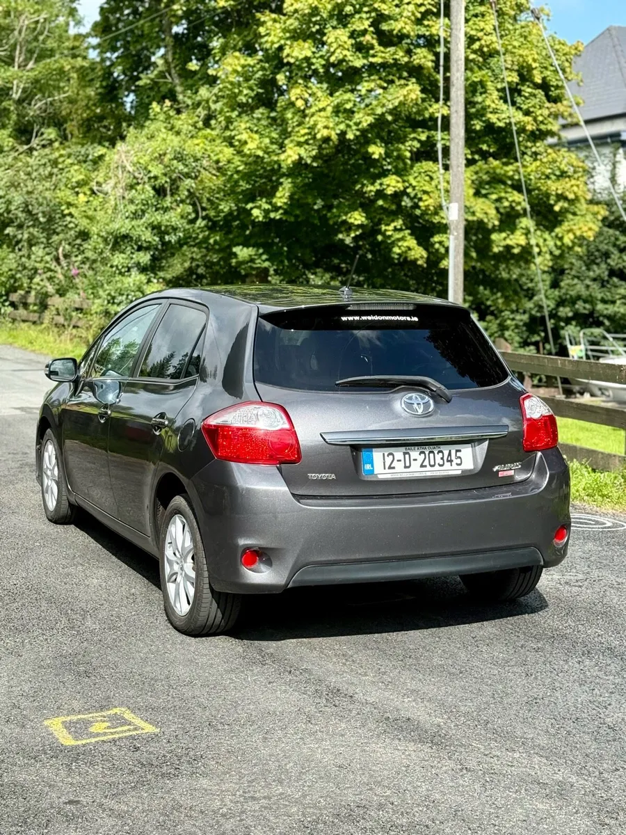 Toyota Auris 1.4 Diesel - Image 2