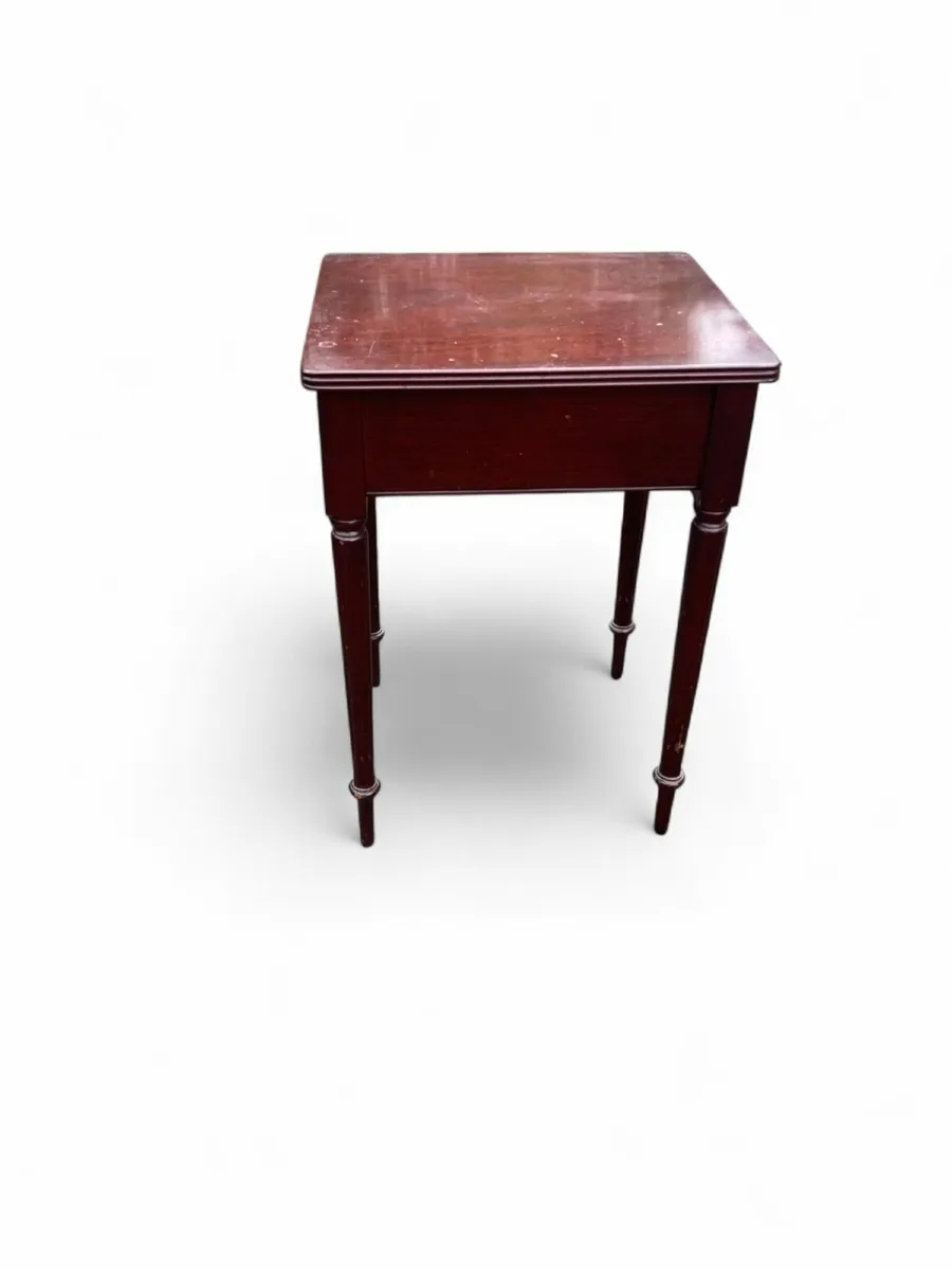 Lamp Table/ Plant Table / Side Table. - Image 3