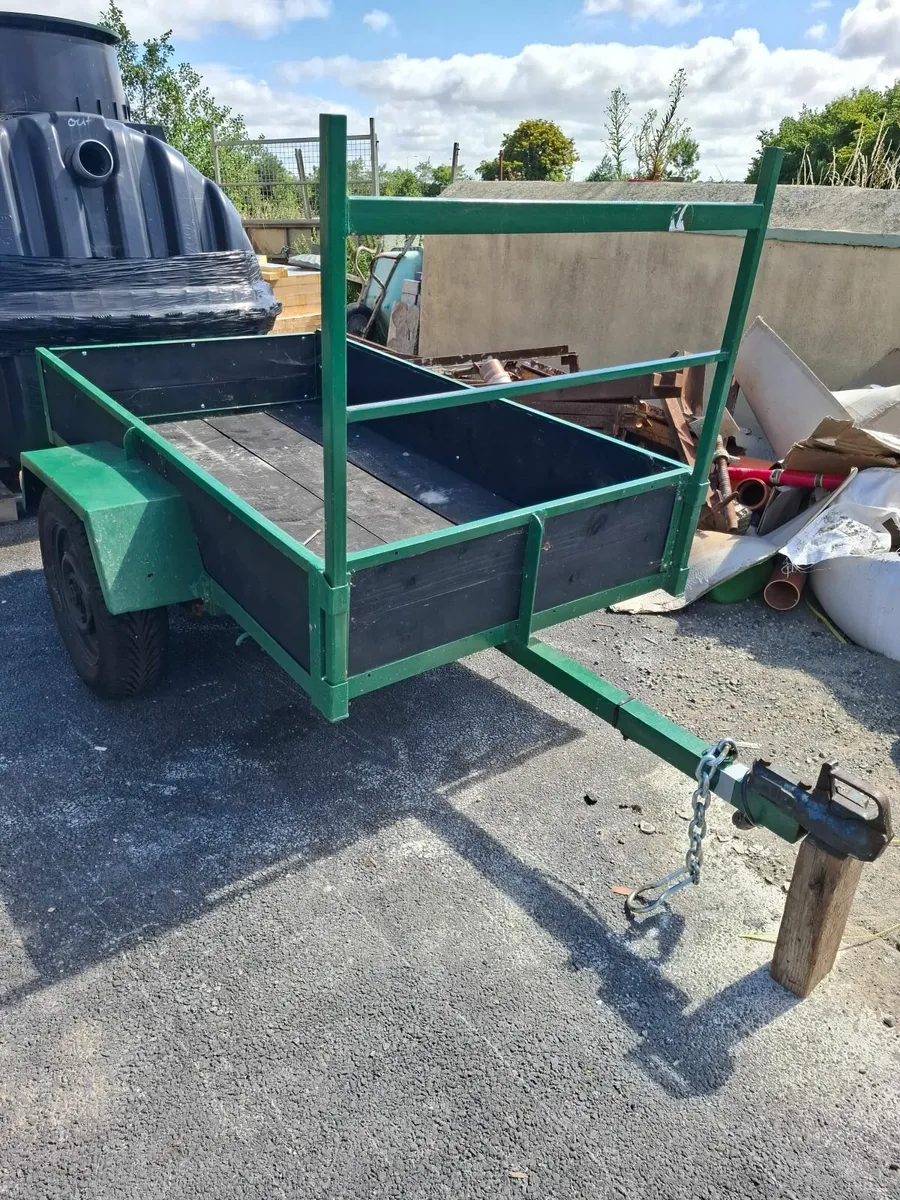 Trailer - Image 1