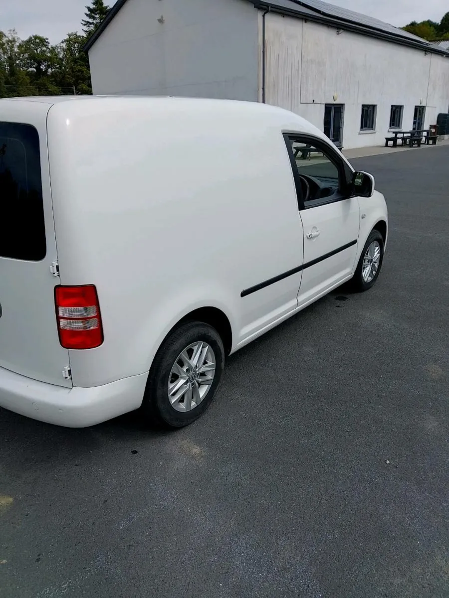 Van - Image 4