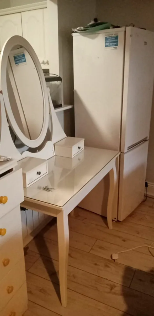 Hall table