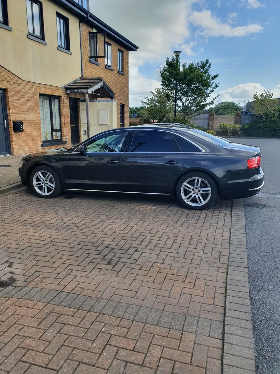 Car - Image 4