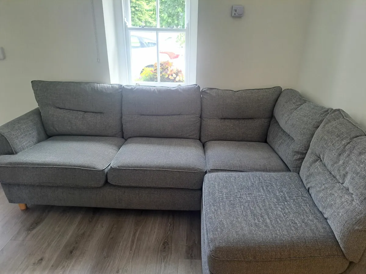 Couch - Image 2