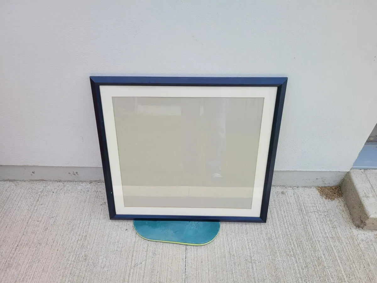 Six Picture Frames - Image 4