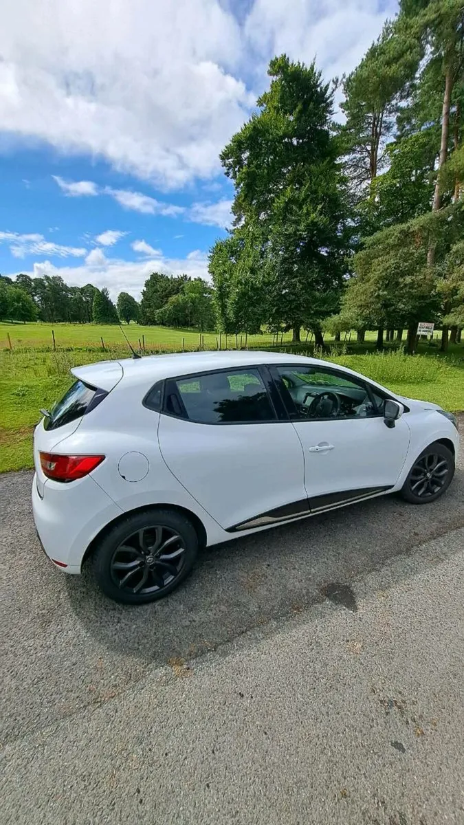 Car - Image 1