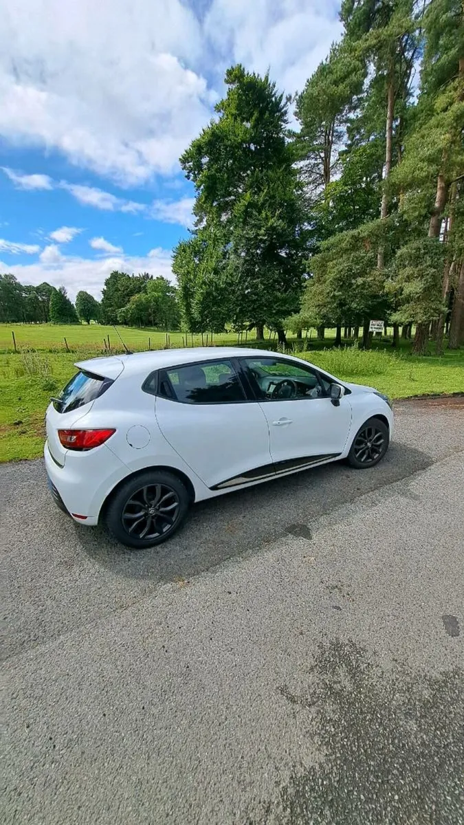Car - Image 2