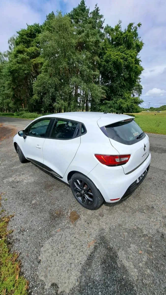 Car - Image 4