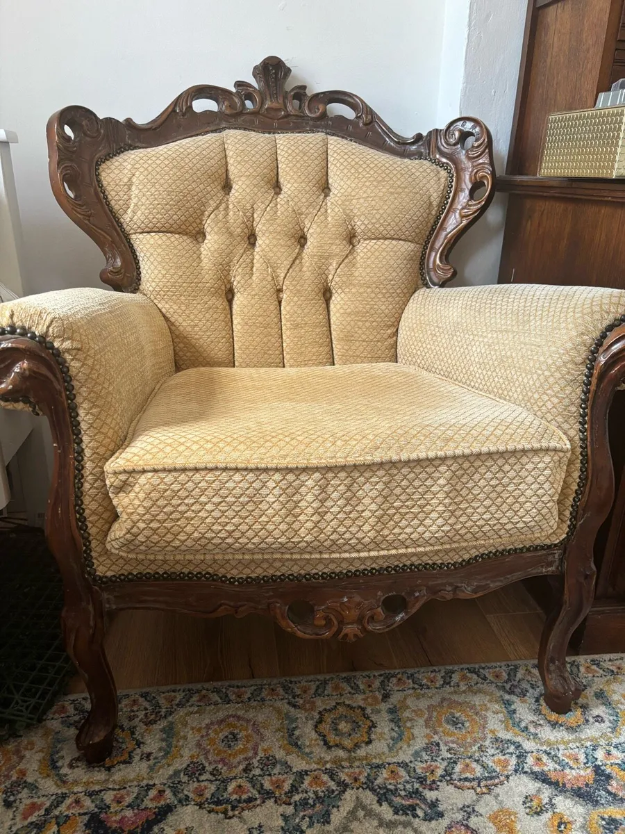 Arm chair - Image 1