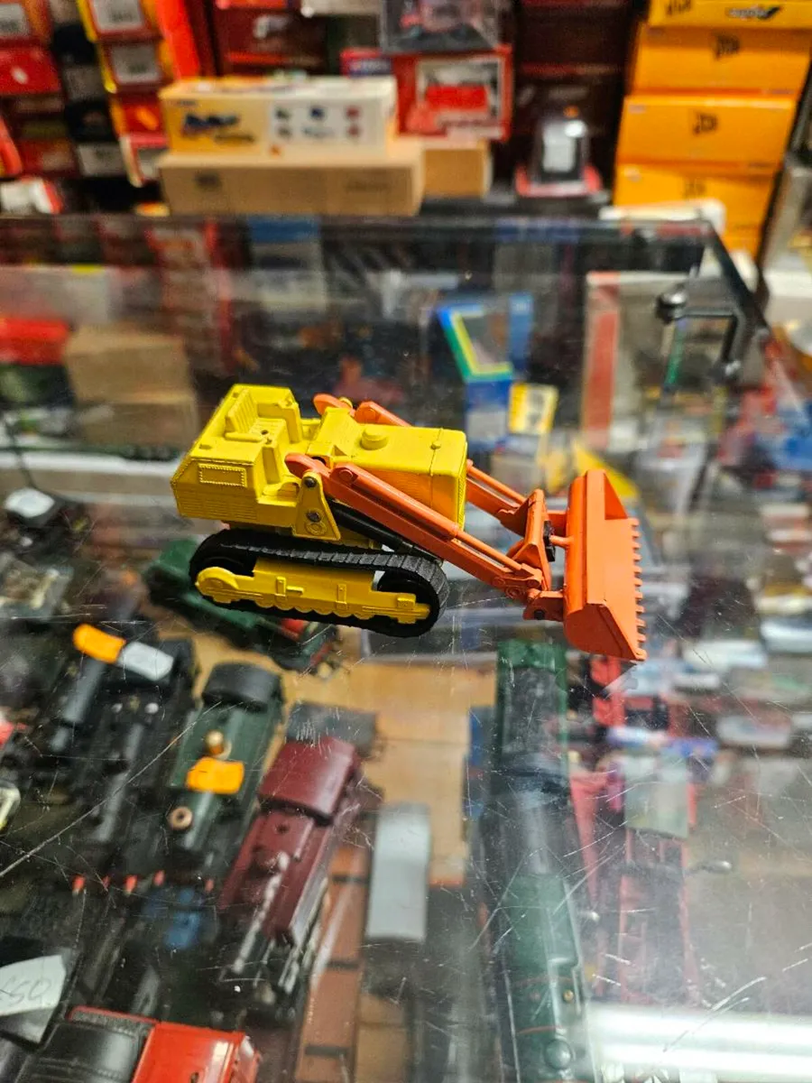 Matchbox Superkings Caterpillar Dozer - Image 1