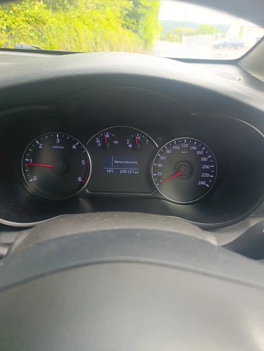 Kia Carens 2016 - Image 4