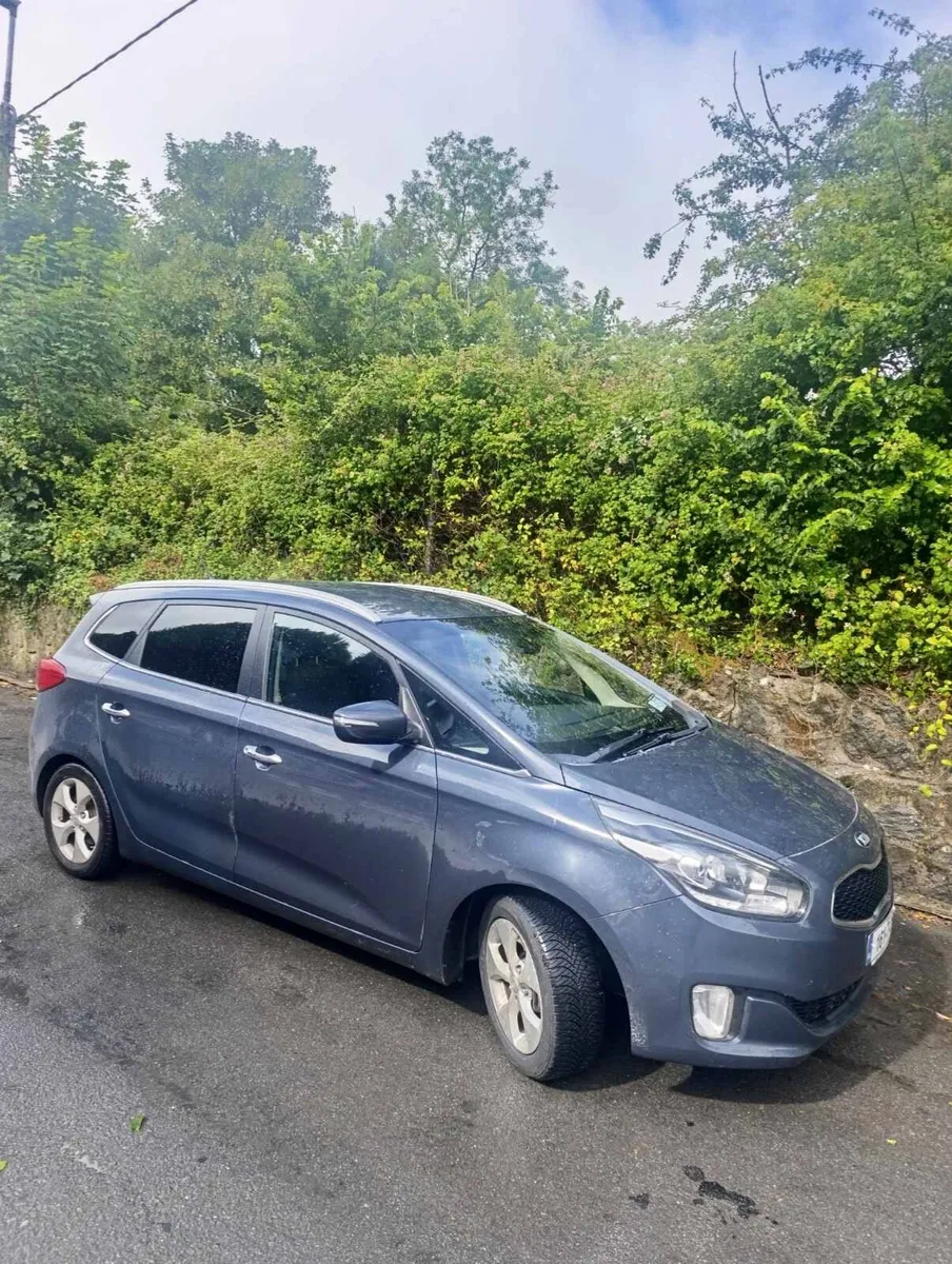 Kia Carens 2016 - Image 1